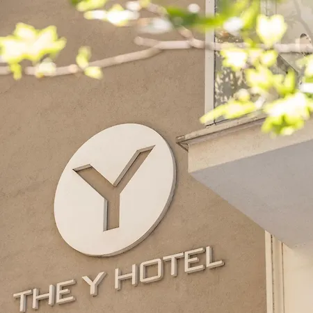 Hotel The Y 4*